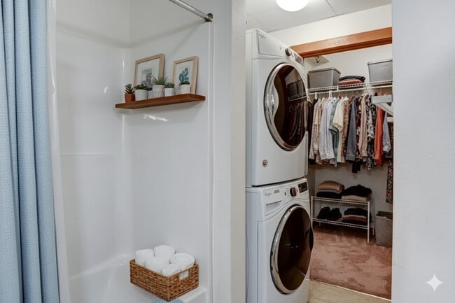 Moline High School Lofts in Moline, IL - Building Photo - Building Photo