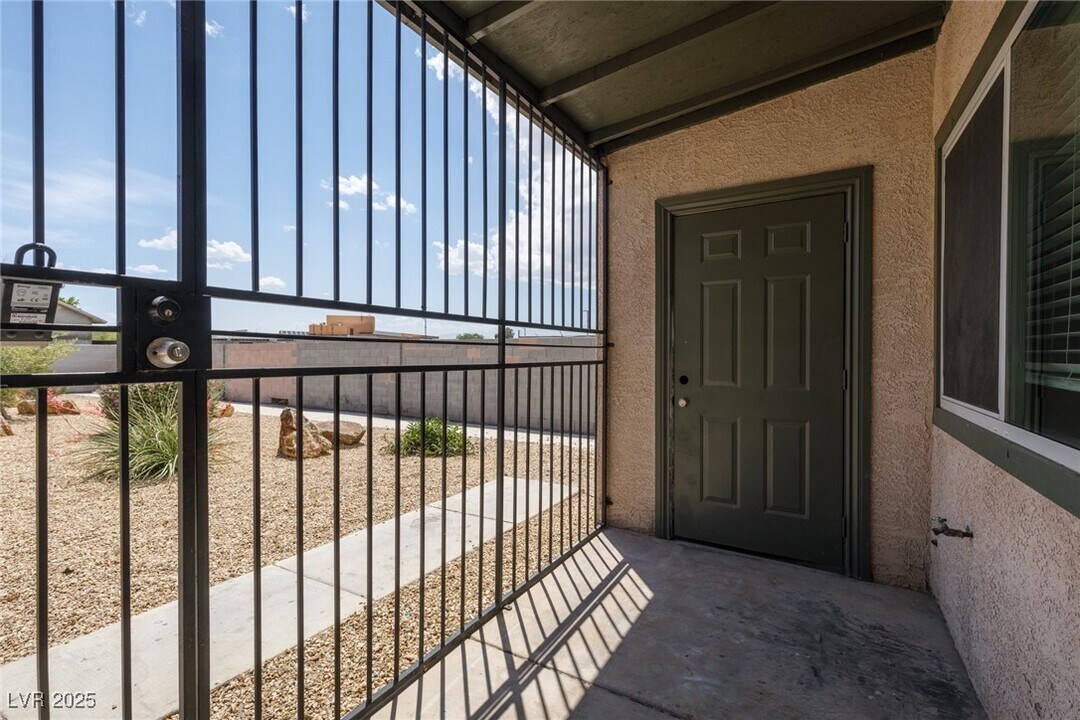 3505 Rio Robles Dr in North Las Vegas, NV - Foto de edificio