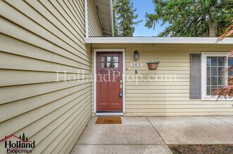 143 NE 20th Dr in Hillsboro, OR - Building Photo - Building Photo