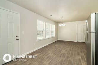 7073 Stonecreek Dr in Douglasville, GA - Foto de edificio - Building Photo