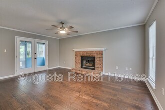 366 Candlestick Way in Martinez, GA - Building Photo - Building Photo