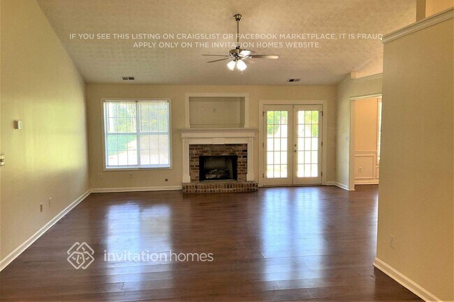 1429 Fall River Dr in Conyers, GA - Foto de edificio - Building Photo