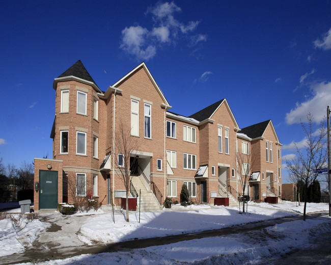 72-80 Aerodrome Cres in Toronto, ON - Building Photo - Primary Photo