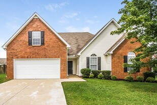 1452 Colyn Avenue in Murfreesboro, TN - Building Photo