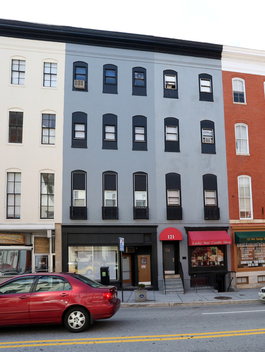 119 W Saratoga St in Baltimore, MD - Building Photo