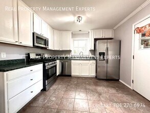 4429 Firwood Ln in Charlotte, NC - Foto de edificio - Building Photo