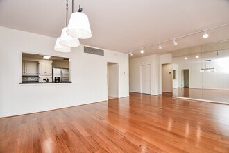 5150 Hidalgo St in Houston, TX - Building Photo - Building Photo