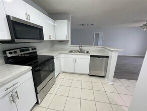 11211 W Atlantic Blvd in Coral Springs, FL - Building Photo - Building Photo