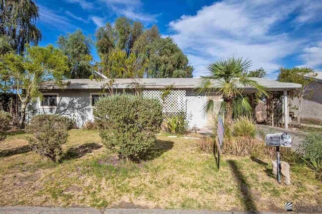 property at 1887 S McKinley Ave