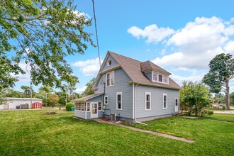 110 Wood St in Elwood, IL - Building Photo - Building Photo