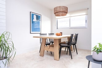 Stay Lola in Beverly Hills, CA - Foto de edificio - Building Photo