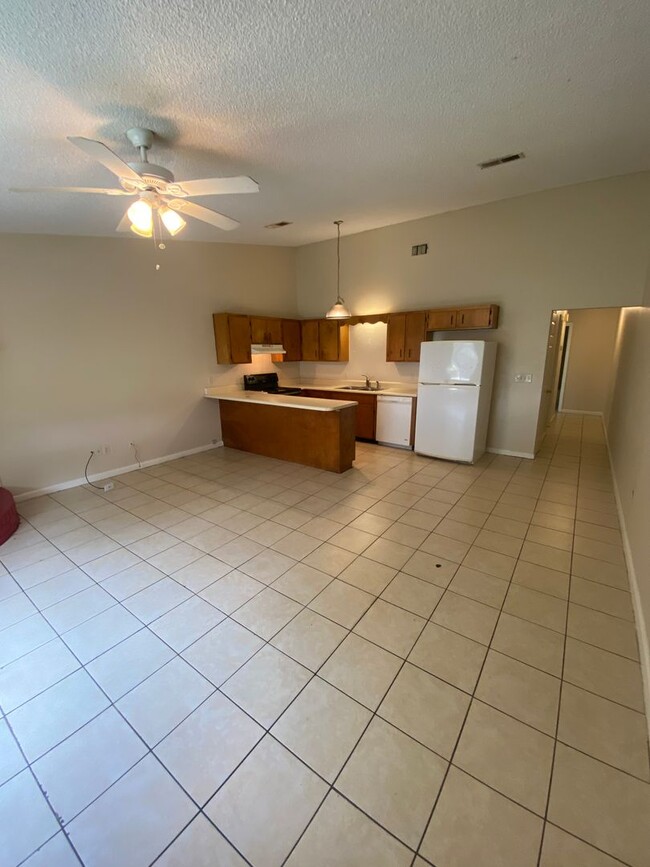3982 Breezee Ct in Tallahassee, FL - Building Photo - Building Photo