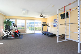 Dover Park Apartments in Fairfield, CA - Building Photo - Interior Photo