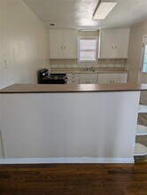 724 W 8th St in Taylor, TX - Building Photo - Building Photo