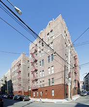 2735-2737 Marion Ave in Bronx, NY - Foto de edificio - Building Photo