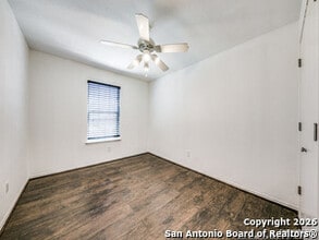 6327 Fence Crossing in San Antonio, TX - Building Photo - Building Photo