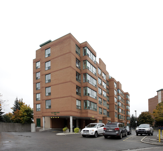 Abbeyview in Oakville, ON - Building Photo - Primary Photo