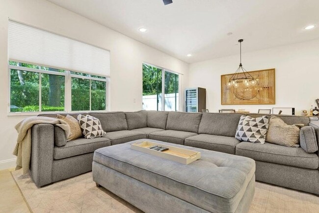property at 124 W Prive Cir