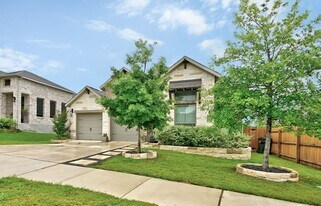 132 Cyrus Milton Dr in Buda, TX - Building Photo