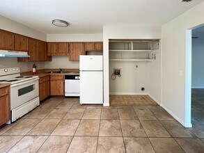 5925 SW 10th Ln in Gainesville, FL - Building Photo - Building Photo