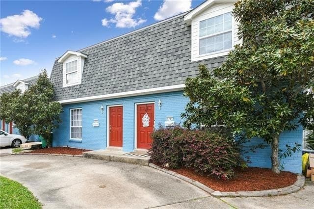 property at 3725 Lilac Ln