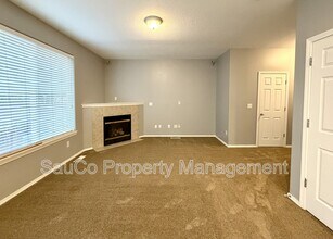 4299 SE Averi Ct in Hillsboro, OR - Foto de edificio - Building Photo