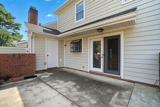 9221 N Vicksburg Park Ct in Charlotte, NC - Building Photo - Building Photo