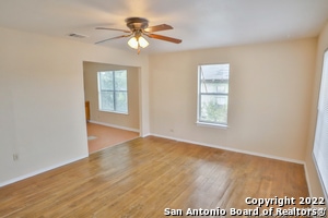 1216 W Craig Pl in San Antonio, TX - Building Photo - Building Photo