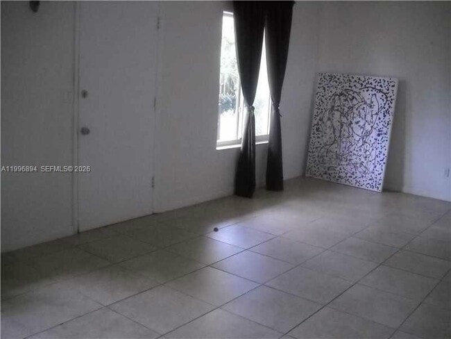 1040-1092 92nd St in Bay Harbor Islands, FL - Building Photo - Building Photo