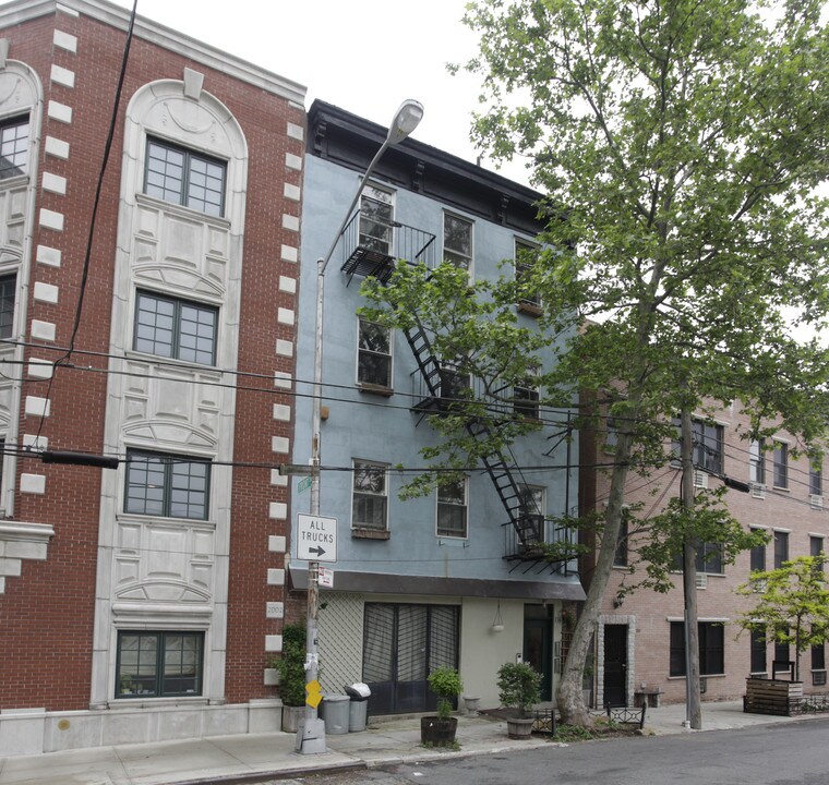 87 Hudson Ave in Brooklyn, NY - Building Photo