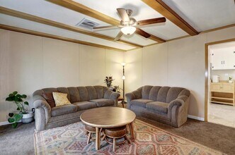 2081 Wakefield Way in Sacramento, CA - Building Photo - Building Photo