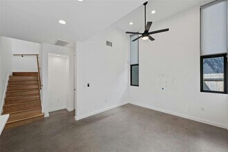 2613 Zaragosa St in Austin, TX - Foto de edificio - Building Photo