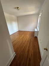 10 Wright Pl in Scarsdale, NY - Building Photo - Building Photo