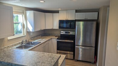 1025 Moorings Dr in Colorado Springs, CO - Building Photo - Building Photo