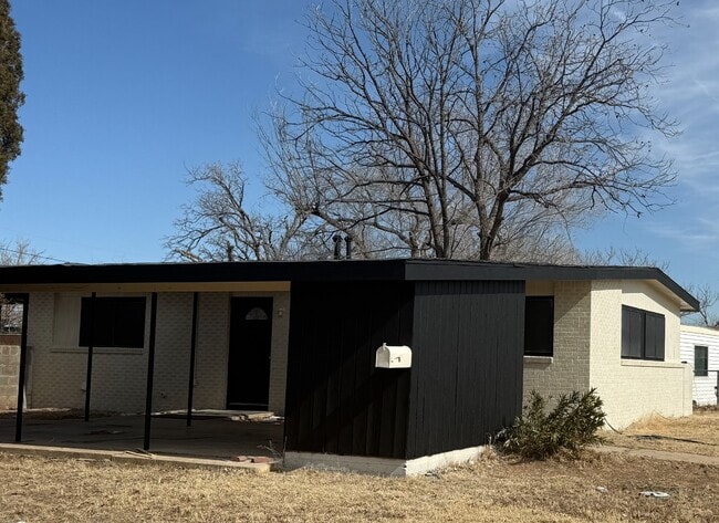 property at 415 E 49th St