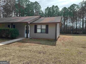 107 Jay Ln in Hampton, GA - Building Photo