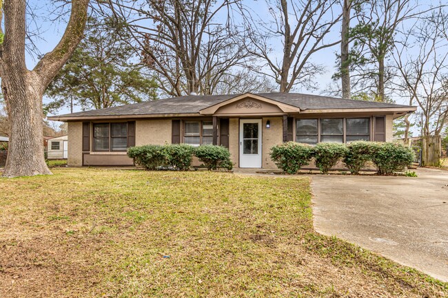 property at 3392 Habersham Rd