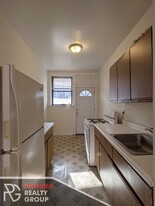 812 W Waveland Ave, Unit N3 Apartments