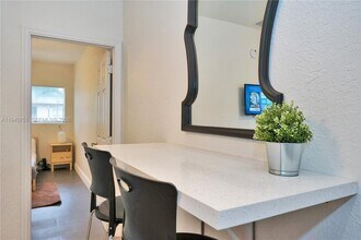 60 NW 76th St in Miami, FL - Building Photo - Building Photo