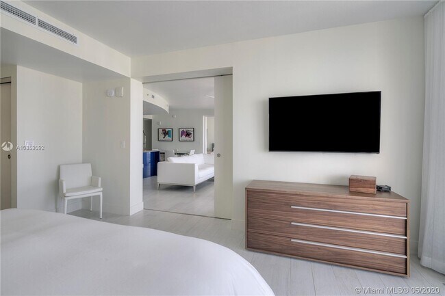 3101 Bayshore Dr-Unit -2408 in Fort Lauderdale, FL - Building Photo - Building Photo