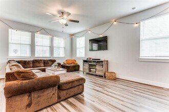7400 Wynkoop Ct in Austin, TX - Building Photo - Building Photo