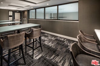 687 S Hobart Blvd in Los Angeles, CA - Building Photo - Building Photo