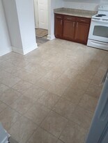 743 Bluff St, Unit 2 - Upper in Bridgeville, PA - Building Photo