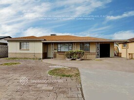 4534 W Mitchell Dr in Phoenix, AZ - Building Photo