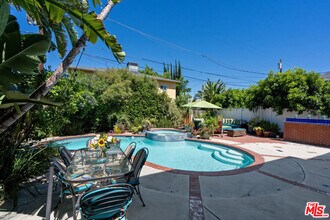 4544 Tobias Ave in Los Angeles, CA - Building Photo - Building Photo
