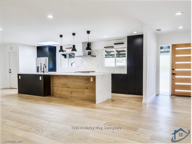1038 Enderby Way in Sunnyvale, CA - Building Photo - Building Photo