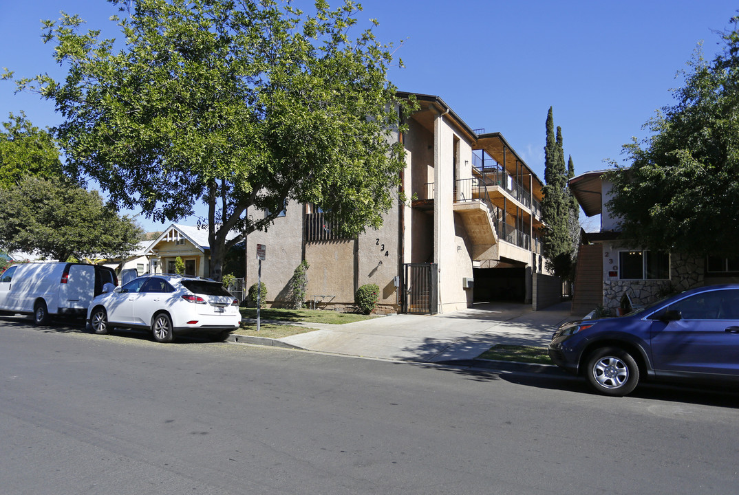 234 N Belmont St in Glendale, CA - Building Photo