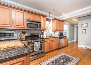 39 Gardner St in Waltham, MA - Building Photo - Building Photo