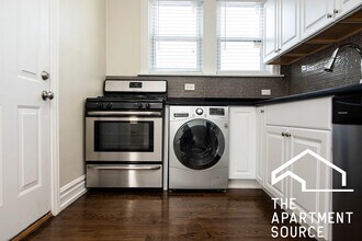 3819 1/2 N Greenview Ave, Unit 1E in Chicago, IL - Foto de edificio - Building Photo