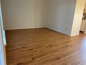 2319 Greenfield Pkwy-Unit -109 in Austin, TX - Building Photo - Building Photo